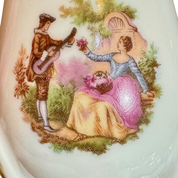 Vintage Limoges Fragonard Miniature Porcelain Egg Vase Courting Couple - Picture 10 of 14